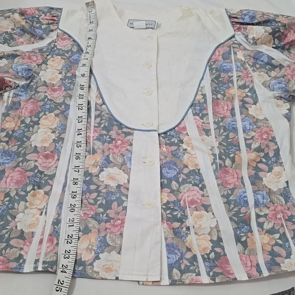 HOWARD WOLF.‎ VINTAGFloral Two-Piece Top and Skort Set in Blue, Pink, Cream 8/10